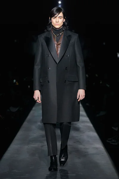 Look 38